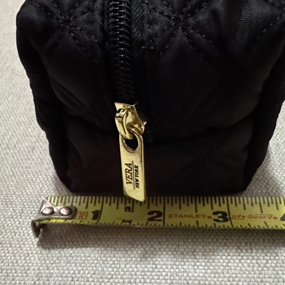 Vera Neumann “NY” Black Quilted Mini Pouch Makeup Bag-Gold Toned Zipper Pull-EUC - Picture 9 of 12